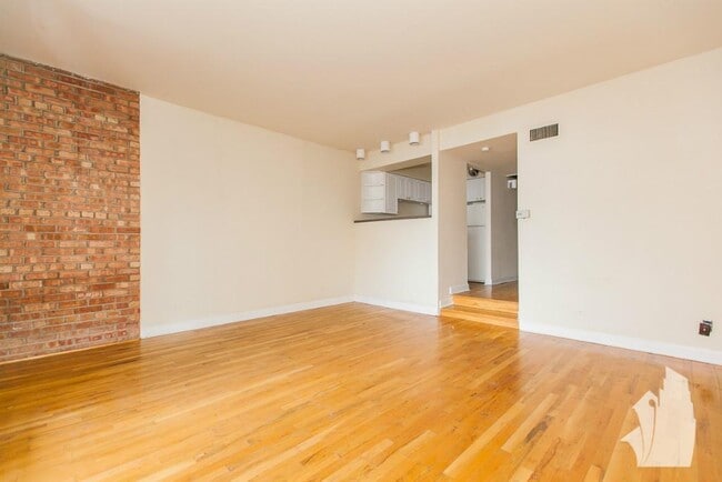 Foto del edificio - 1220 N La Salle Dr