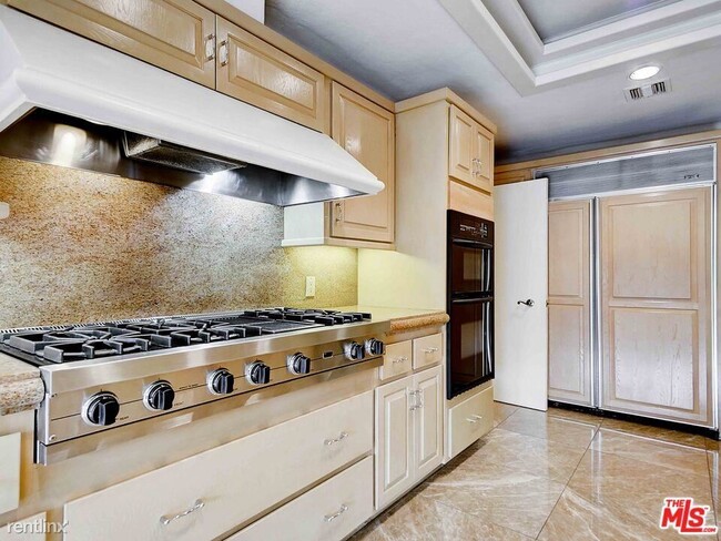 Building Photo - 3 br, 4 bath Condo - 2186 Century Woods Wa...