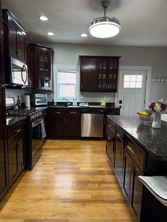 Foto principal - 273 Dorchester St