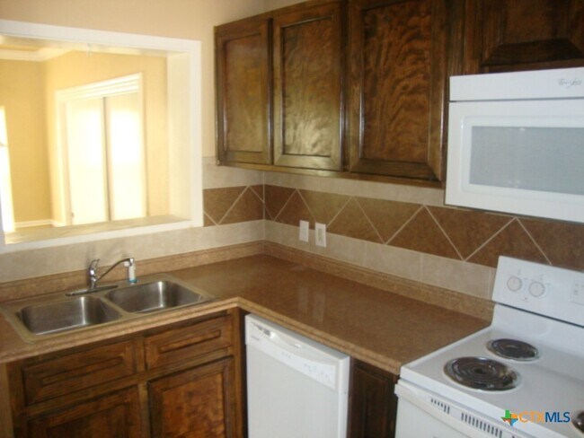 Foto del edificio - 1813 Fairview Dr