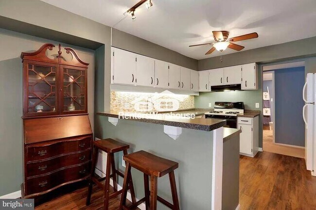Foto del edificio - 5675 Harpers Farm Rd