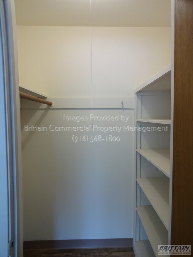 Building Photo - 5492 Carlson Dr