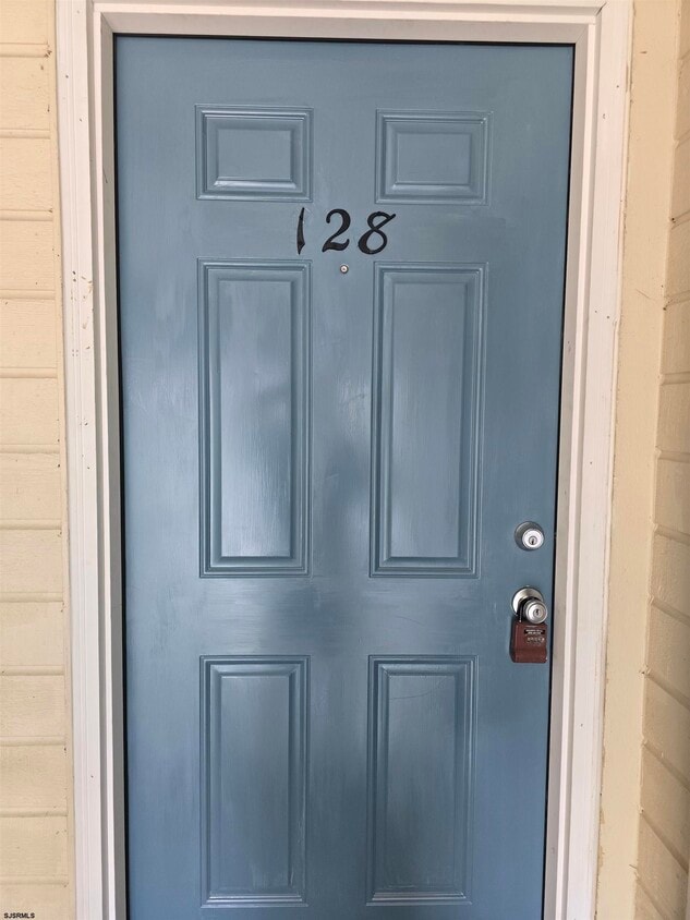 Primary Photo - 128 Liberty Ct