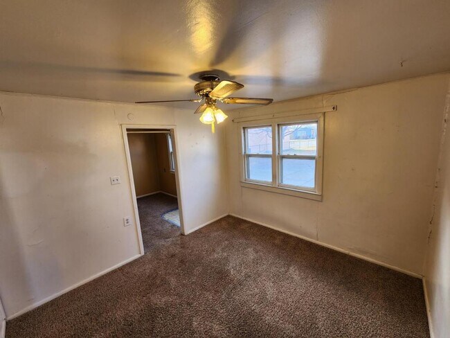 Foto del edificio - 310 N 8th Ave