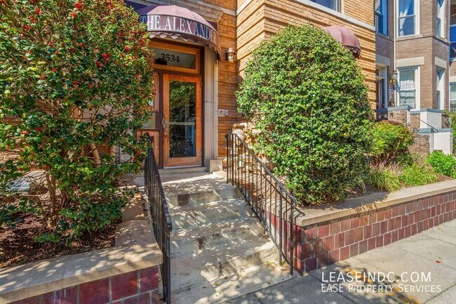 Foto del edificio - 3534 10th St NW