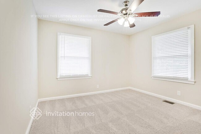 Building Photo - 277 Rocking Hill Dr SW