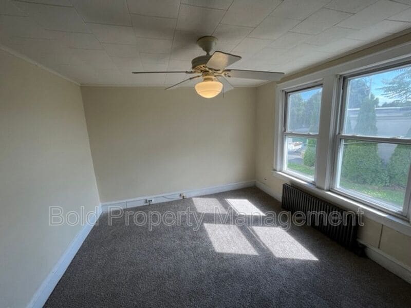 Building Photo - 502 Mount Laurel Rd