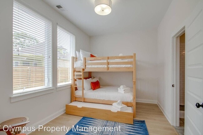 Foto del edificio - 1737 Pecan St