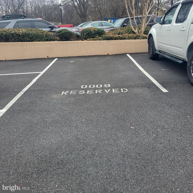 Building Photo - 5800 Cove Landing Rd