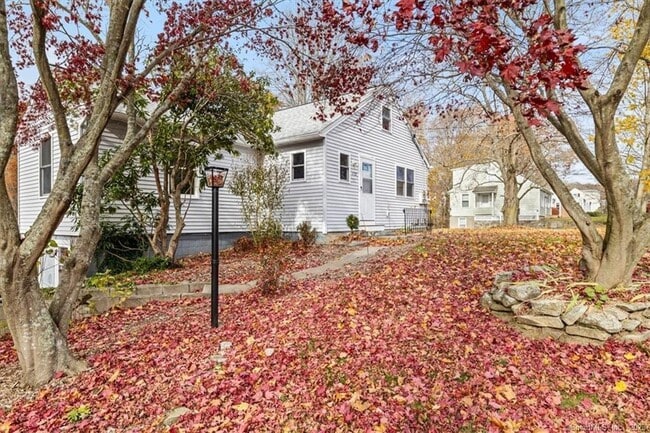 Building Photo - 1552 CT-32