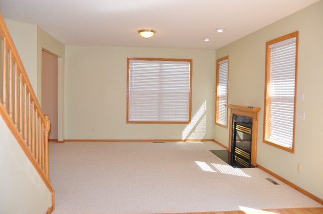 Foto del edificio - 9150 Merrimac Ln N