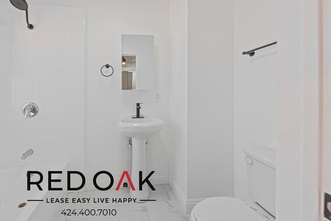 Foto del edificio - 744 1/4 Beacon Avenue-309