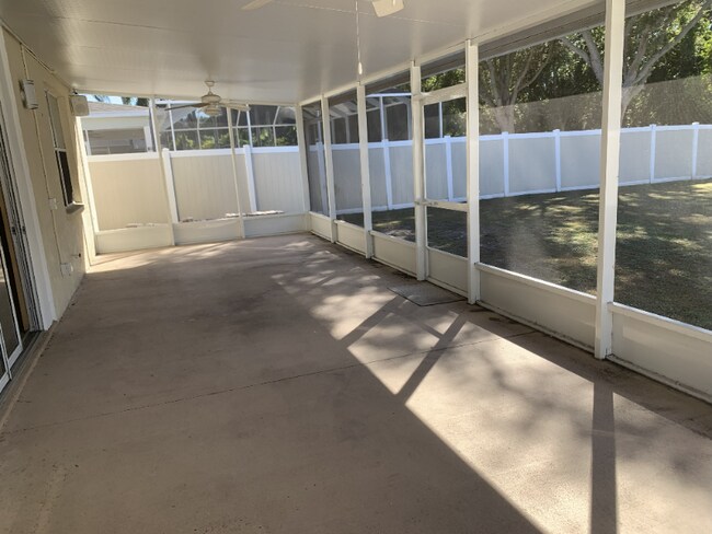 Foto del edificio - 12018 85th St N