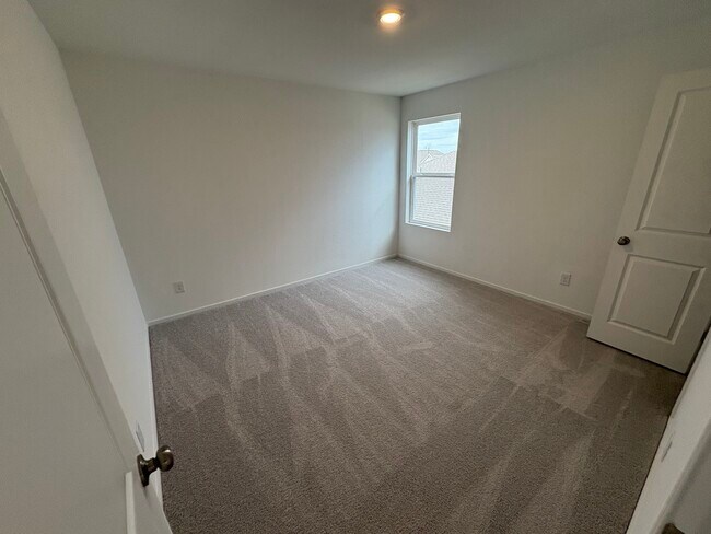 Building Photo - 9006 Cape Birdland Dr