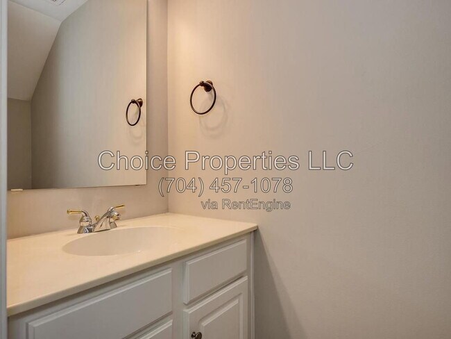 Foto del edificio - 14930 Ballantyne Village Way