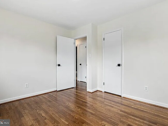 Building Photo - 5347 Holmes Run Pky