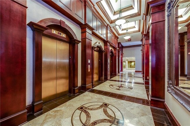 Foto del edificio - 3334 Peachtree Rd NE