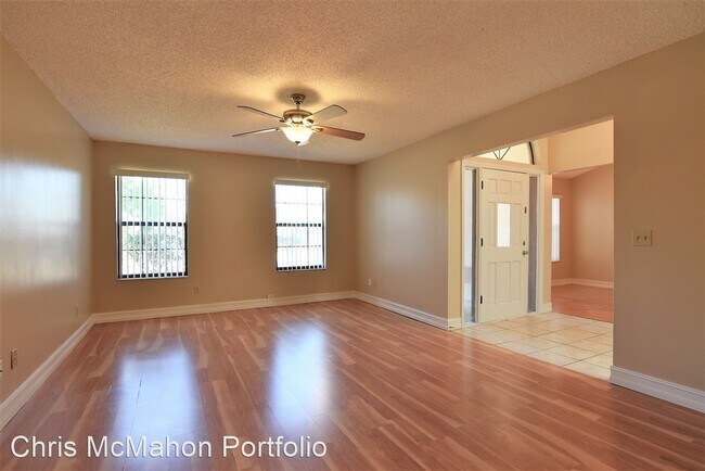 Building Photo - 4 br, 2 bath House - 487 Carrigan Ave