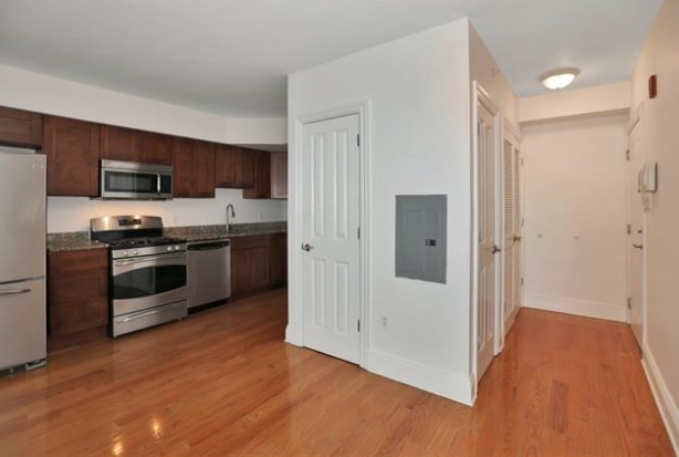 Building Photo - 809-815 22nd St