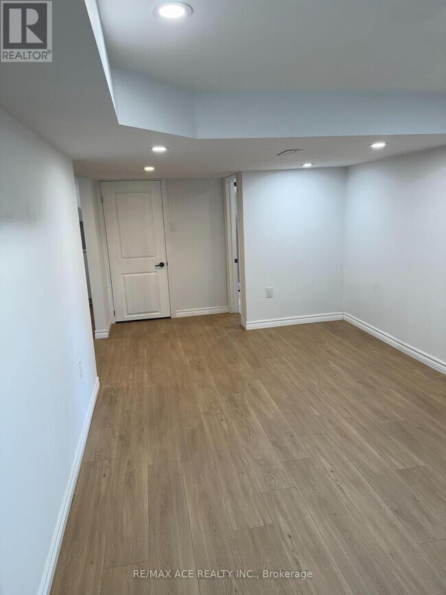 Building Photo - 104 Rameau Dr