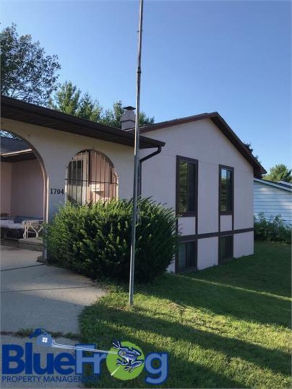 1704 Packerland Dr, Green Bay, WI 54304 Condo for Rent in Green Bay