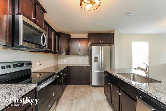 Building Photo - 129 Clove Hitch Dr