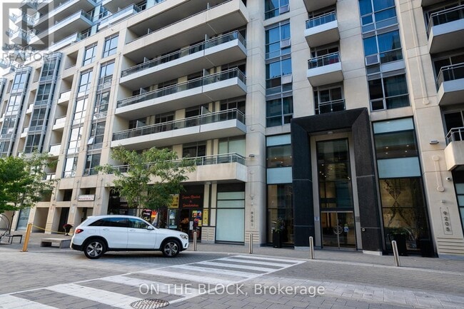 Building Photo - 9201 Yonge St