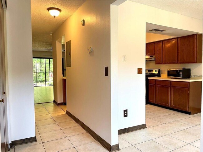 Foto del edificio - 4006 Huxford Ct