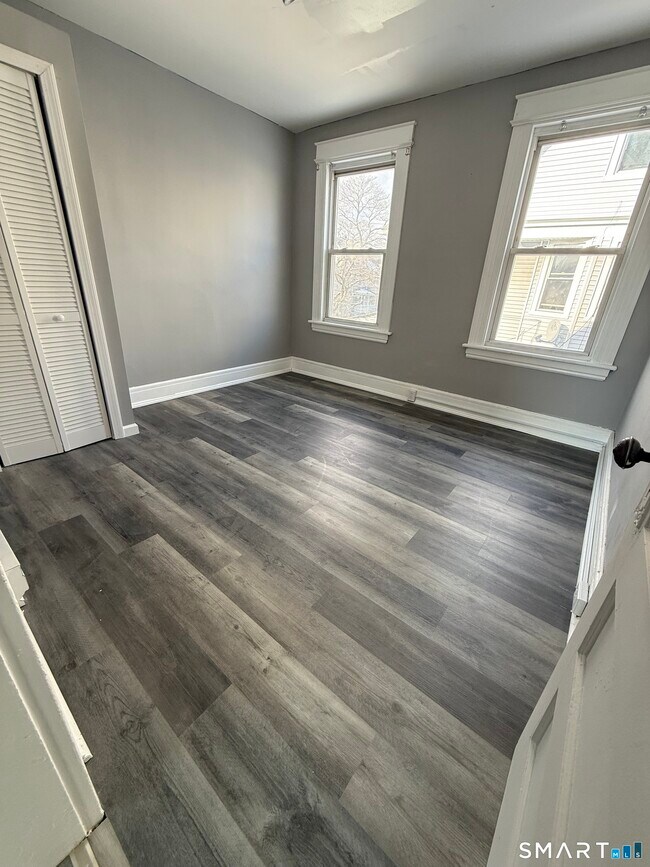 Foto del edificio - 500 Carroll Ave