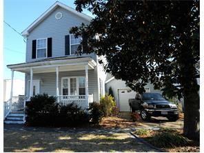 Primary Photo - 720 River St