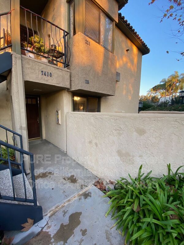 Primary Photo - 7410 Park Ridge Blvd