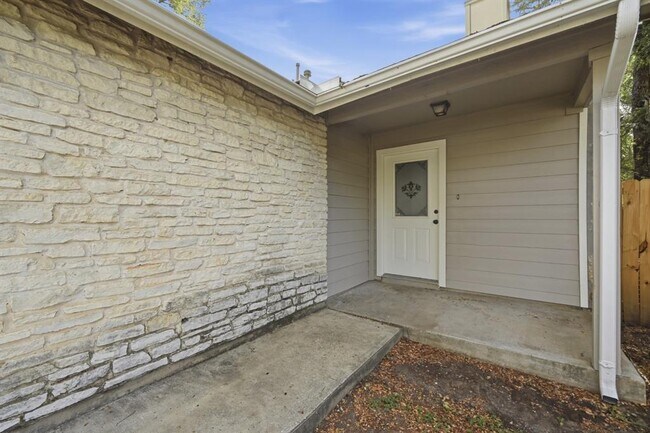 Foto del edificio - 2514 Howellwood Wy