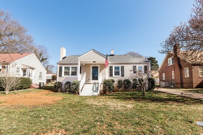 Photo - 207 N Beacon St House