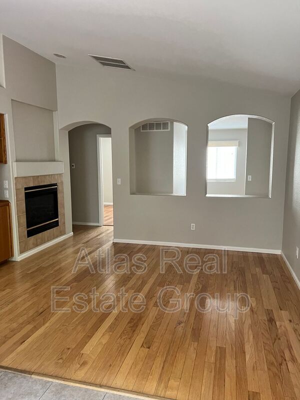 Building Photo - 2072 E 98th Ave