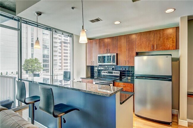Building Photo - 44 Peachtree Pl NW