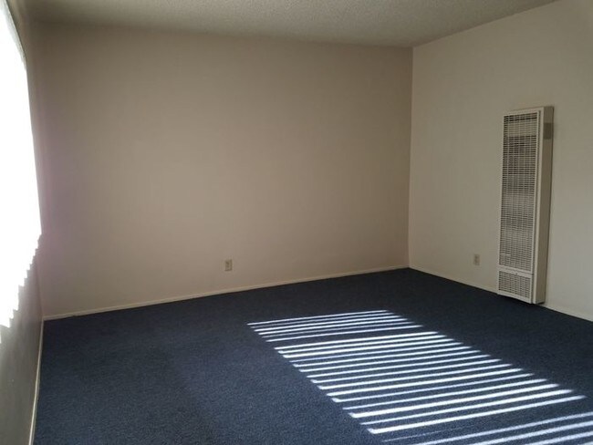 Building Photo - 3432 La Madera Ave