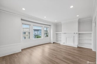Building Photo - 487 18th Ave