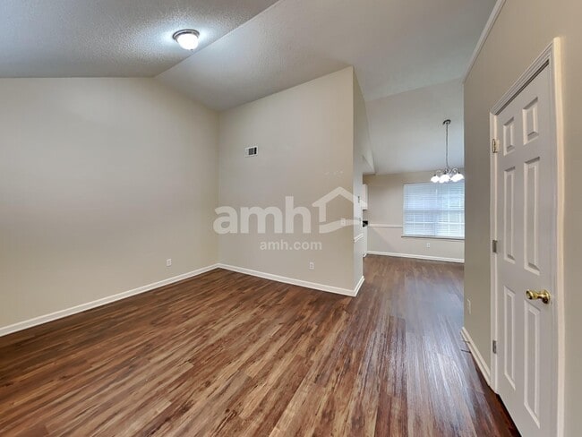 Building Photo - 3321 Metro Way