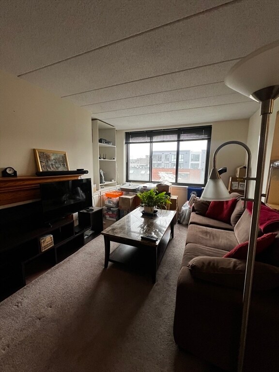 Foto del edificio - 90 Brainerd Rd