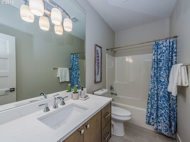 Foto del edificio - Nearly New 3 Bedroom Ranch Style Home!  Go...