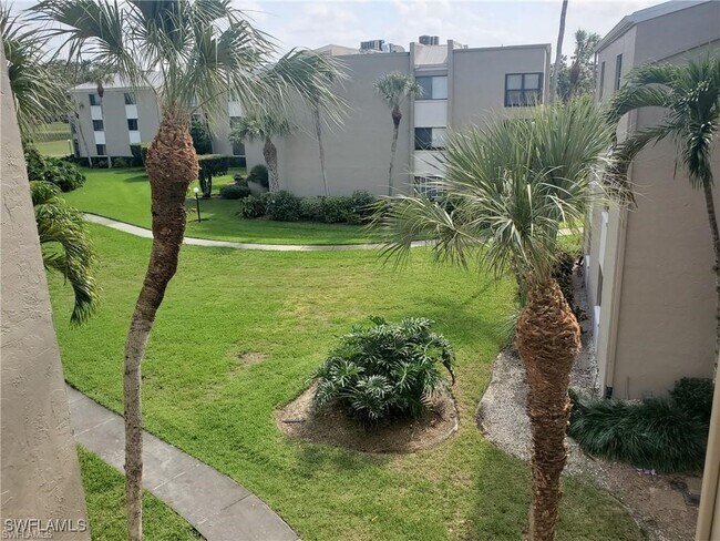 Building Photo - 3655 Boca Ciega Dr