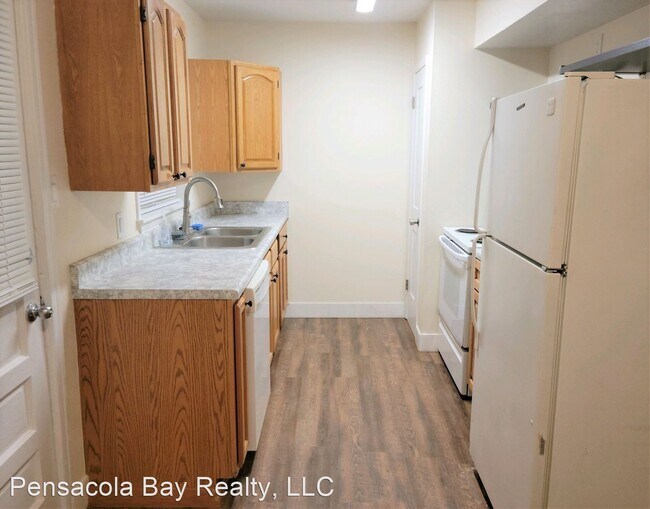 Foto del edificio - 3 br, 1 bath House - 6106 Syrcle Ave