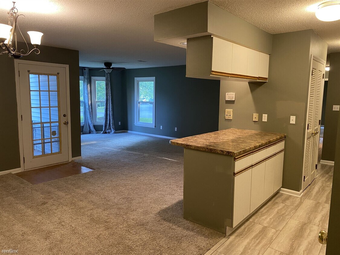 10229 Rose Meadow Ln, Charlotte, NC 28277 Condo for Rent in Charlotte