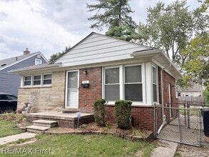 Building Photo - 317 E Webster Rd