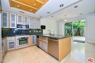 Building Photo - 6473 Zuma View Pl