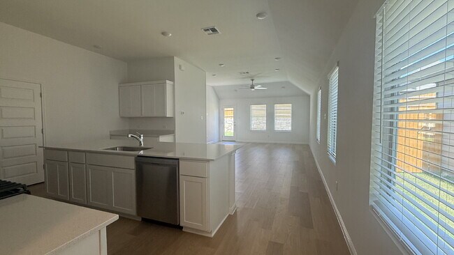 Building Photo - Beautiful, brand new four bedroom, two bathroom home for rent!