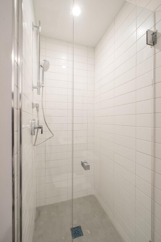 *Las imágenes son muestras representativas de la unidad anunciada. En algunos casos, las unidades reales que visita... - 23 Temple St