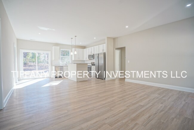 Foto del edificio - 242 Acorn Acres Rd