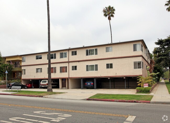 Building Photo - 801 Idaho Ave