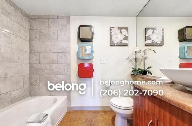 Building Photo - 103 Bellevue Ave E